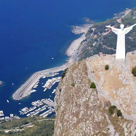 Galatro Feriehus Sapri